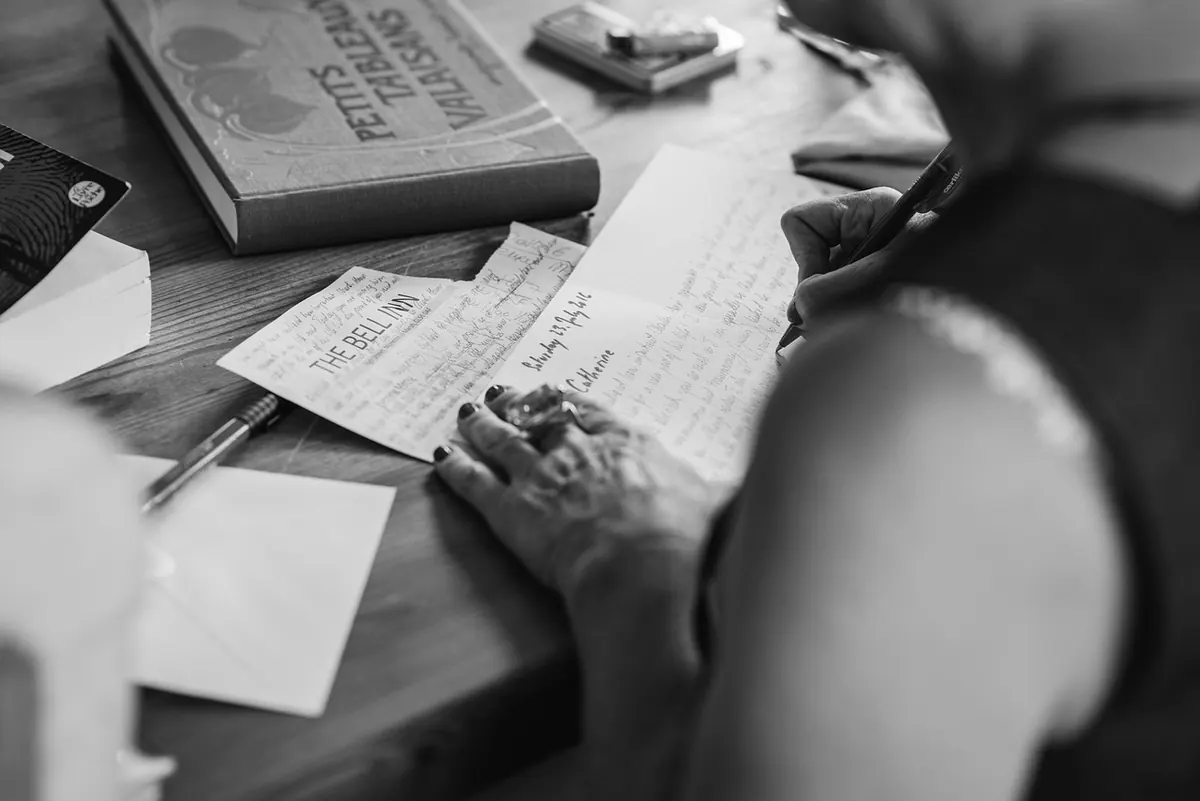 How to Write a Query Letter That UK Literary Agents Will Read